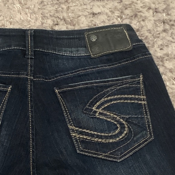 Silver NWOT SUKI Bootcut Dark-wash Denim 27W/36L - Picture 1 of 13